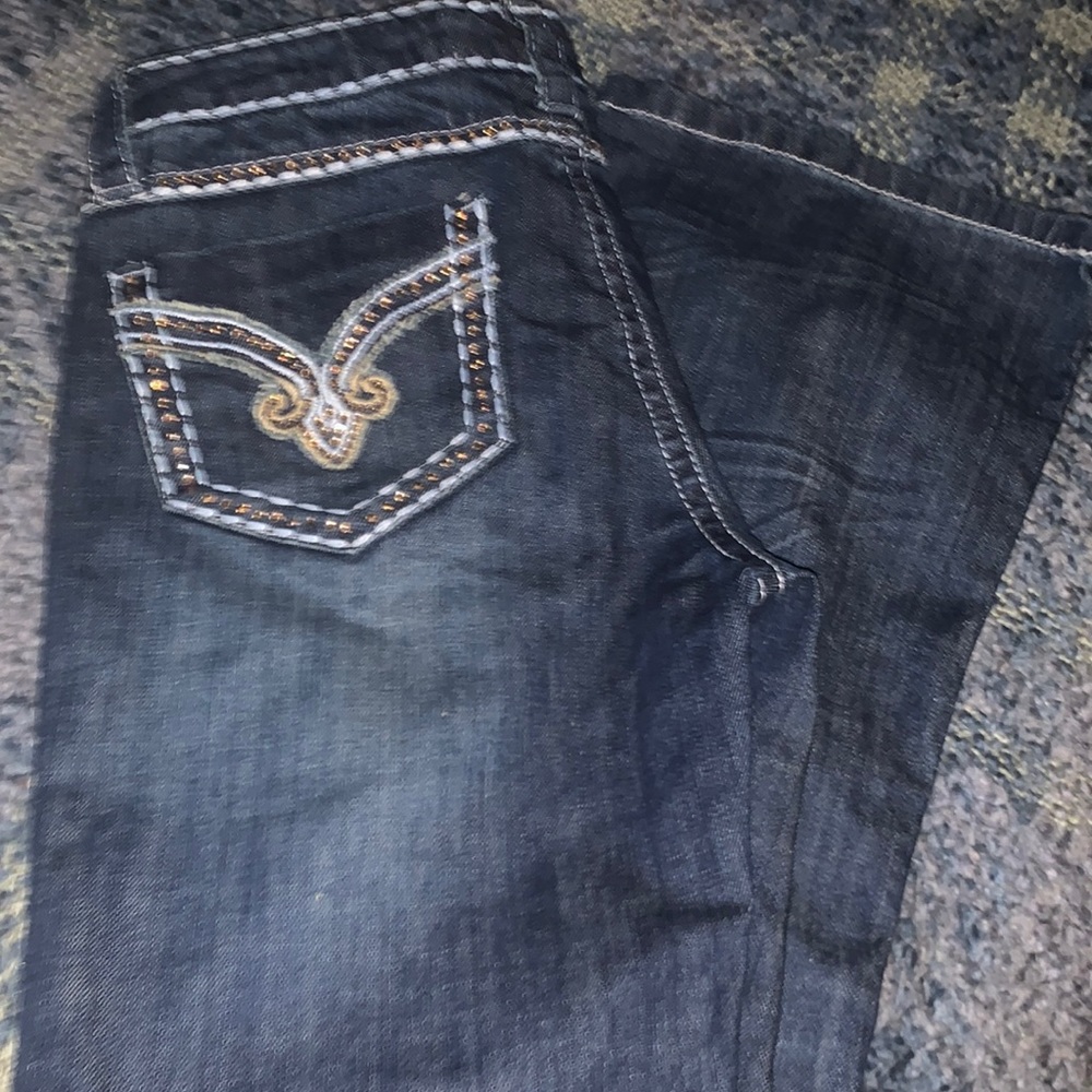 Cello NWOT Fifth Culture SIZE 9 Dark Wash 6 Pocket Rhinestone Design 99% Cotton.